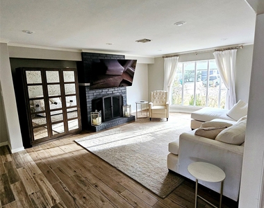 9738 Braesmont Drive - Photo Thumbnail 6