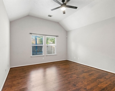 22326 E Daniel Oak Circle - Photo Thumbnail 11