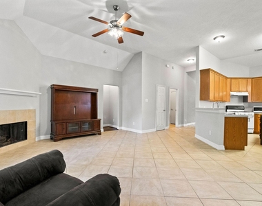22326 E Daniel Oak Circle - Photo Thumbnail 4