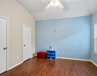 22326 E Daniel Oak Circle - Photo Thumbnail 9