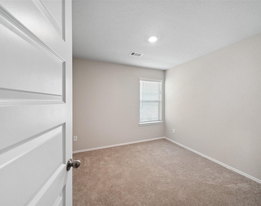 21823 Willow River Canyon Road - Photo Thumbnail 16