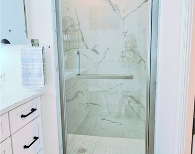 16615 Lake Circle Drive - Photo Thumbnail 2