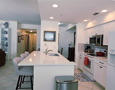16615 Lake Circle Drive - Photo Thumbnail 13