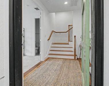 4009 University Grove Street - Photo Thumbnail 6