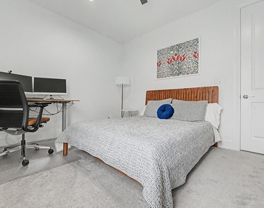 4009 University Grove Street - Photo Thumbnail 24