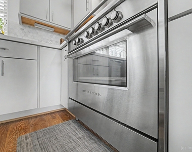 4009 University Grove Street - Photo Thumbnail 13