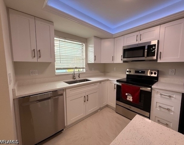 28280 Pine Haven Way - Photo Thumbnail 14
