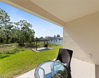 907 Homestead Road S - Photo Thumbnail 25