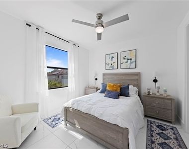 907 Homestead Road S - Photo Thumbnail 13
