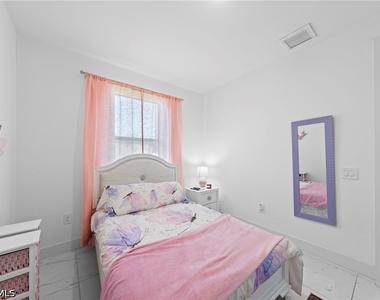 907 Homestead Road S - Photo Thumbnail 17