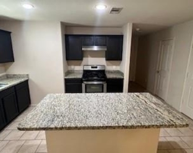 19115 Warlander Court - Photo Thumbnail 3