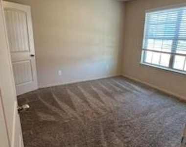 19115 Warlander Court - Photo Thumbnail 8