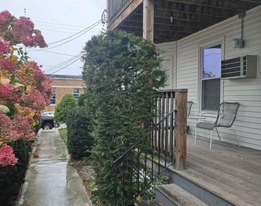 637 Harvard - Photo Thumbnail 2