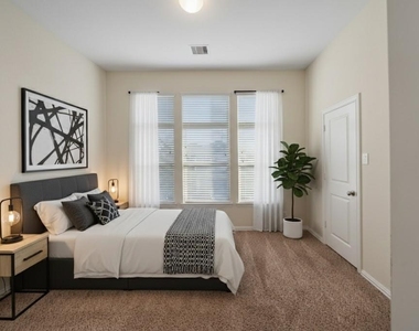 708 Ivory Manor Drive - Photo Thumbnail 16