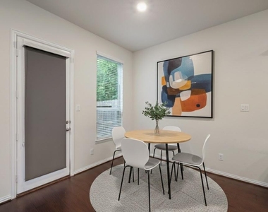 708 Ivory Manor Drive - Photo Thumbnail 4