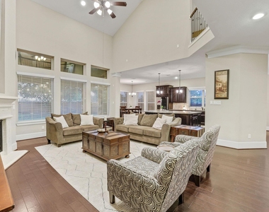 10423 Hatcher Drive - Photo Thumbnail 10