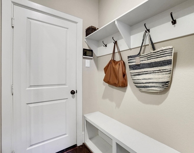 10423 Hatcher Drive - Photo Thumbnail 28