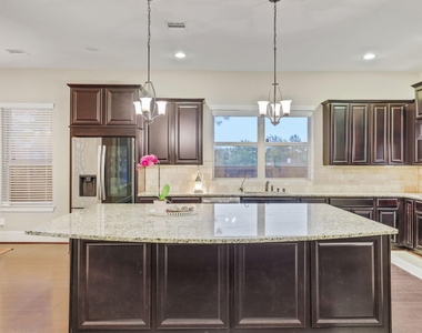 10423 Hatcher Drive - Photo Thumbnail 13