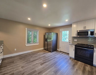 188 Greenville - Photo Thumbnail 2