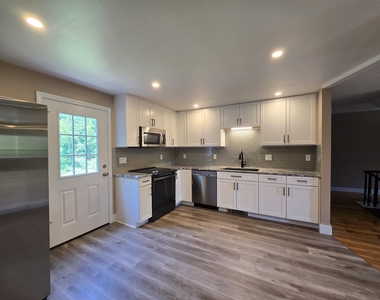 188 Greenville - Photo Thumbnail 4