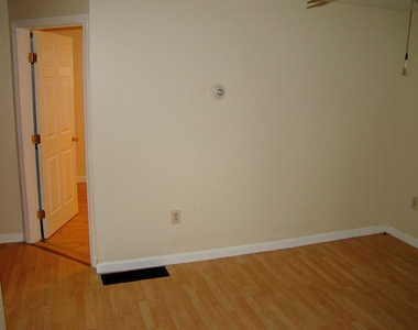 33 Norton - Photo Thumbnail 12