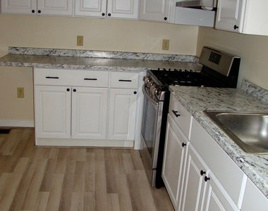 33 Norton - Photo Thumbnail 2