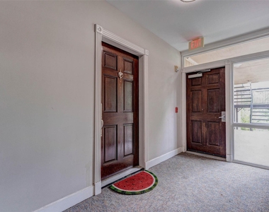 4515 Briar Hollow Place - Photo Thumbnail 2