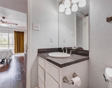 4515 Briar Hollow Place - Photo Thumbnail 12