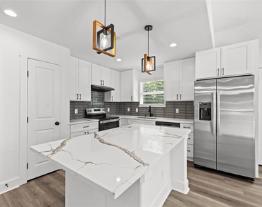 514 W Wilkins Street - Photo Thumbnail 3