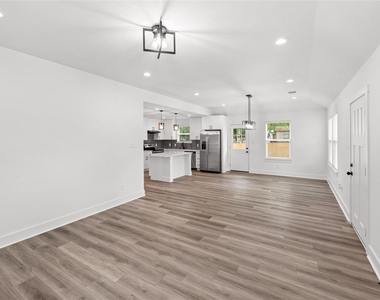 514 W Wilkins Street - Photo Thumbnail 1