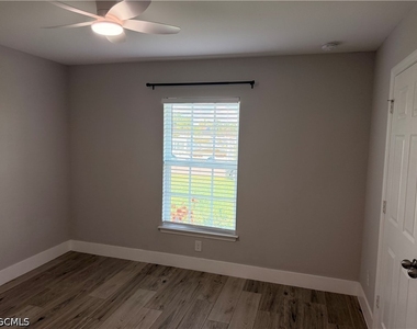3214 Ne 14th Place - Photo Thumbnail 20
