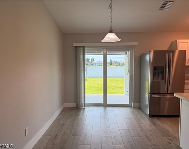 3214 Ne 14th Place - Photo Thumbnail 9