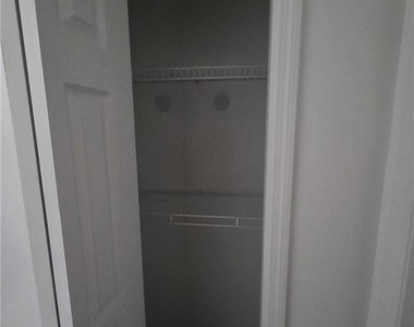409 Hull Avenue S - Photo Thumbnail 6