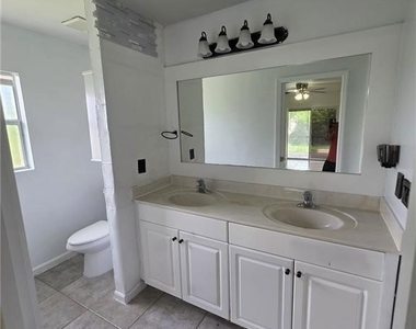 409 Hull Avenue S - Photo Thumbnail 10