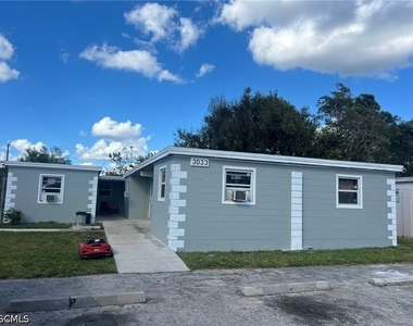 3033 2nd Street - Photo Thumbnail 10