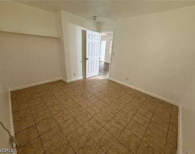 3033 2nd Street - Photo Thumbnail 5