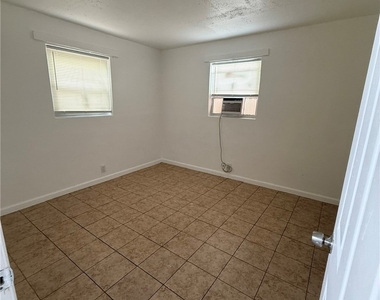 3033 2nd Street - Photo Thumbnail 4