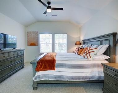 76 Scarlet Woods Court - Photo Thumbnail 18