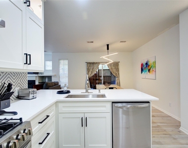 76 Scarlet Woods Court - Photo Thumbnail 10