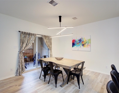 76 Scarlet Woods Court - Photo Thumbnail 8