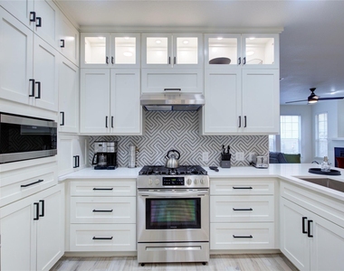 76 Scarlet Woods Court - Photo Thumbnail 9
