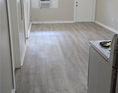 2643-2651 Lafayette Street - Photo Thumbnail 8