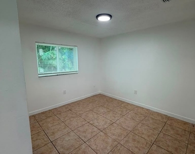 2148 Dora Street - Photo Thumbnail 4