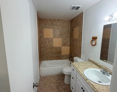 2148 Dora Street - Photo Thumbnail 7