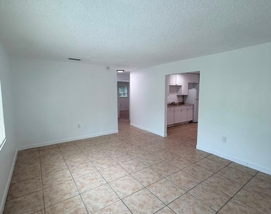 2148 Dora Street - Photo Thumbnail 6