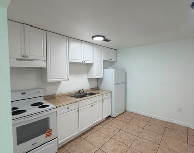 2148 Dora Street - Photo Thumbnail 8