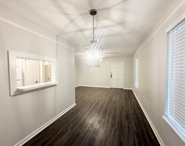 500 Willow Drive - Photo Thumbnail 5