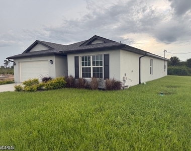 3113 74th Street W - Photo Thumbnail 1