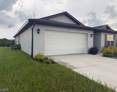 3113 74th Street W - Photo Thumbnail 5