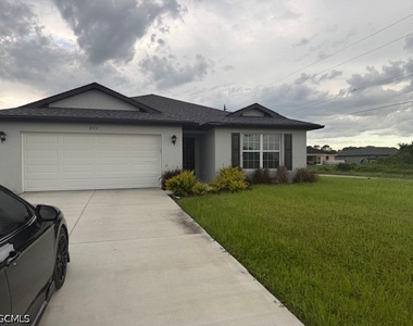 3113 74th Street W - Photo Thumbnail 3